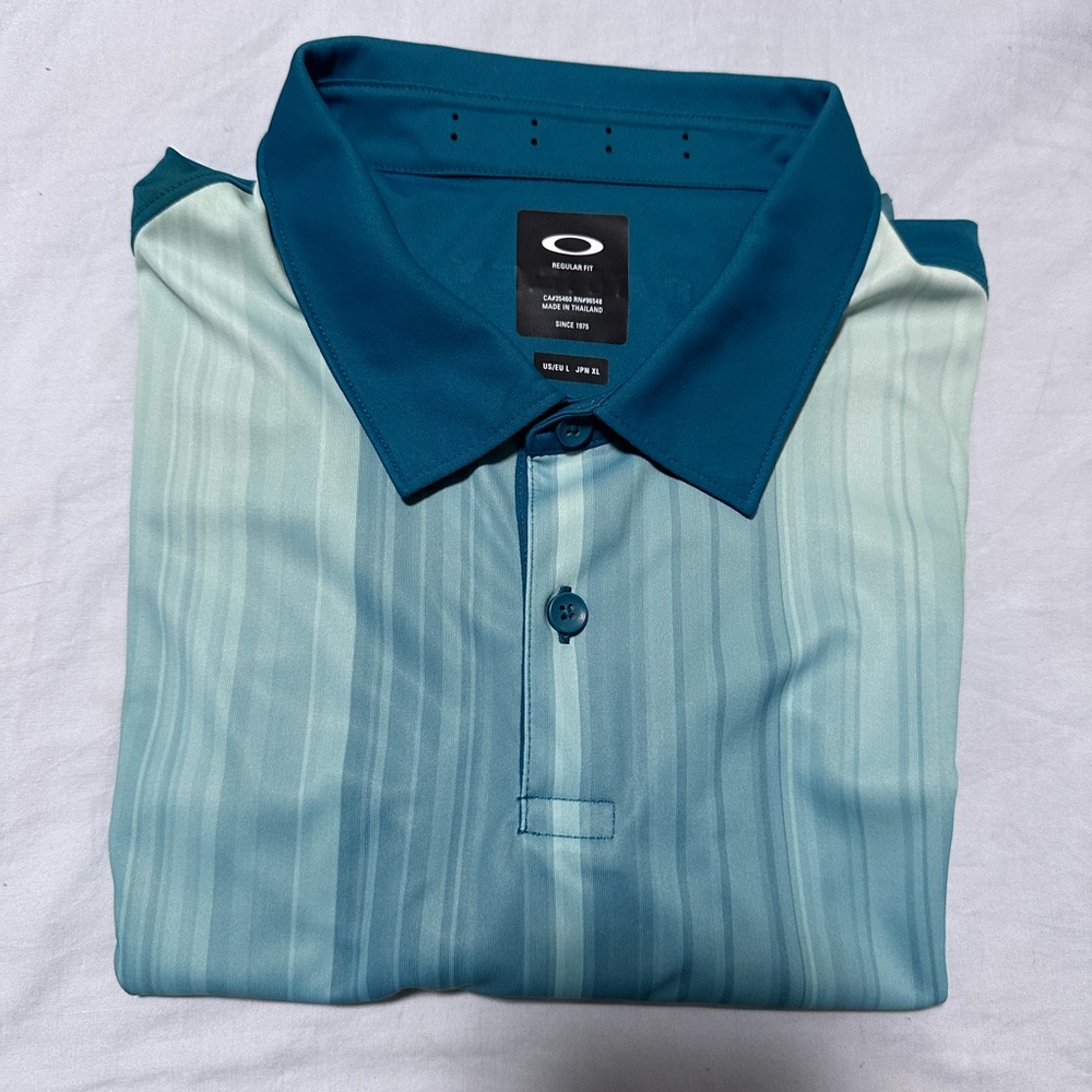 Oakley Men's Blue Striped Polo